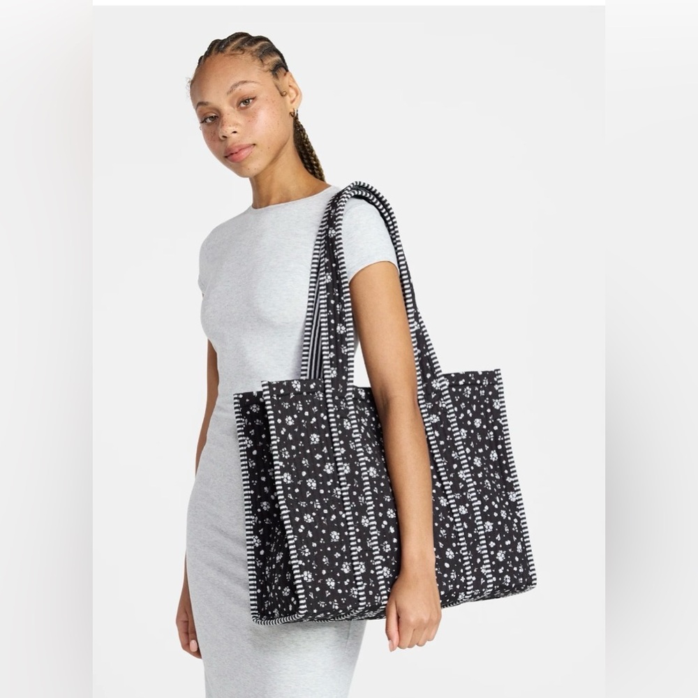 NWT Walmart No Boundaries VIRAL Tote & Cosmetic Pouch Scrunchie BLACK FLORAL